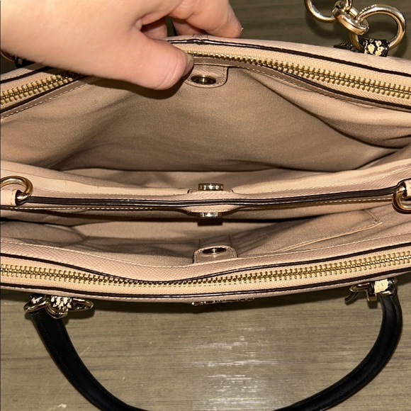 Coach Christie Carryall Purse Leather Exotic Embossed Leather Straps Crossbody - Picture 12 of 16